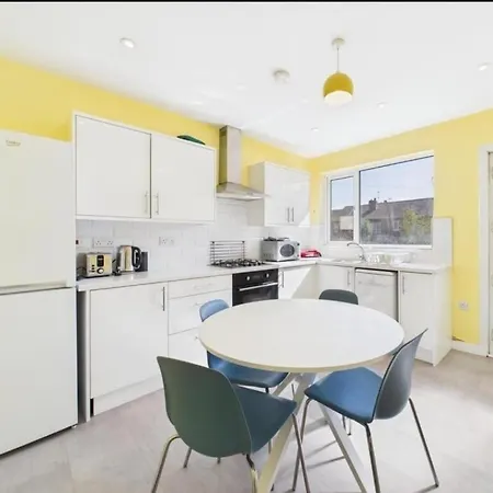 Wkly Disc Contractors Nhs 6Pp Off Road Parking Wifi Great Location Holiday home