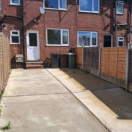 Wkly Disc Contractors Nhs 6Pp Off Road Parking Wifi Great Location * Leeds (West Yorkshire)